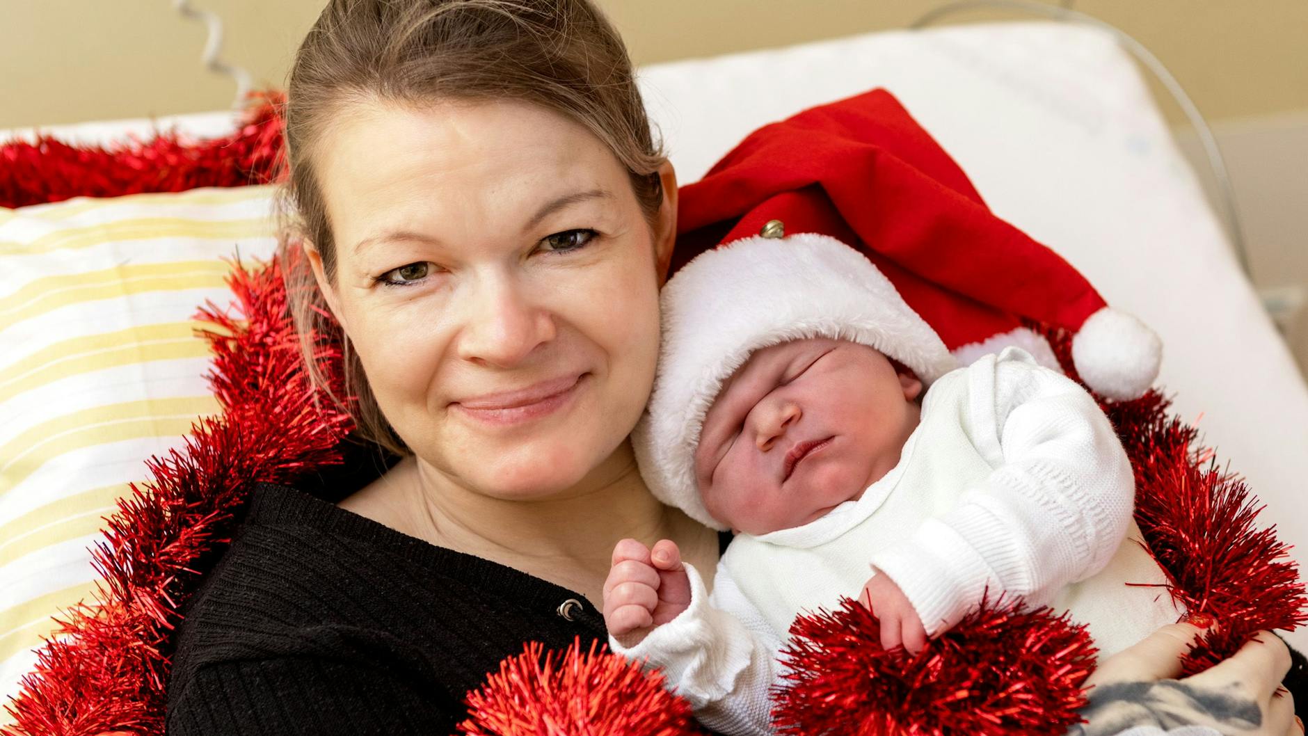 Doreen Nawrazala (38) ist glücklich über ihr schönstes Weihnachtsgeschenk: den süßen kleinen Odyn.