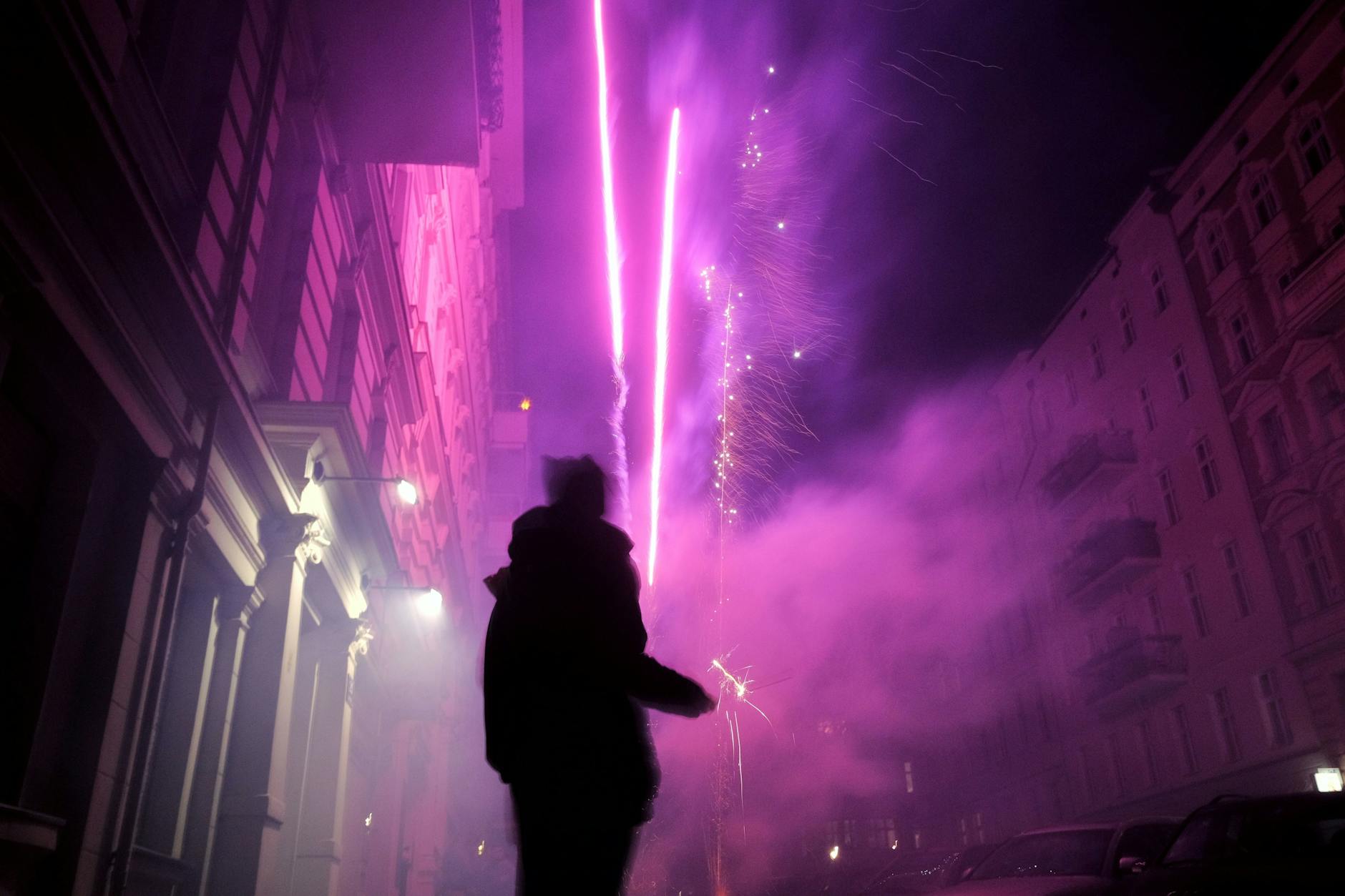 Auch in der anstehenden Silvesternacht dürften die Böller wieder zahlreich fliegen.
