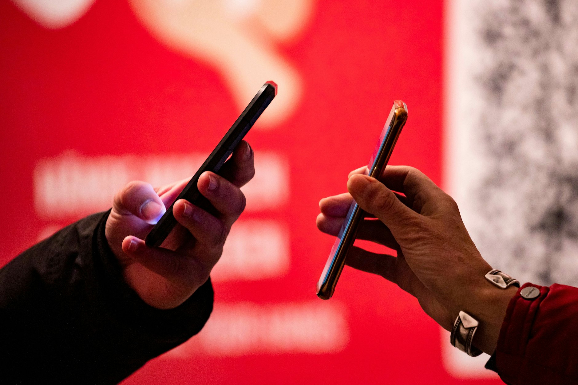 2G-Zugangskontrollen vor der Ladentür.