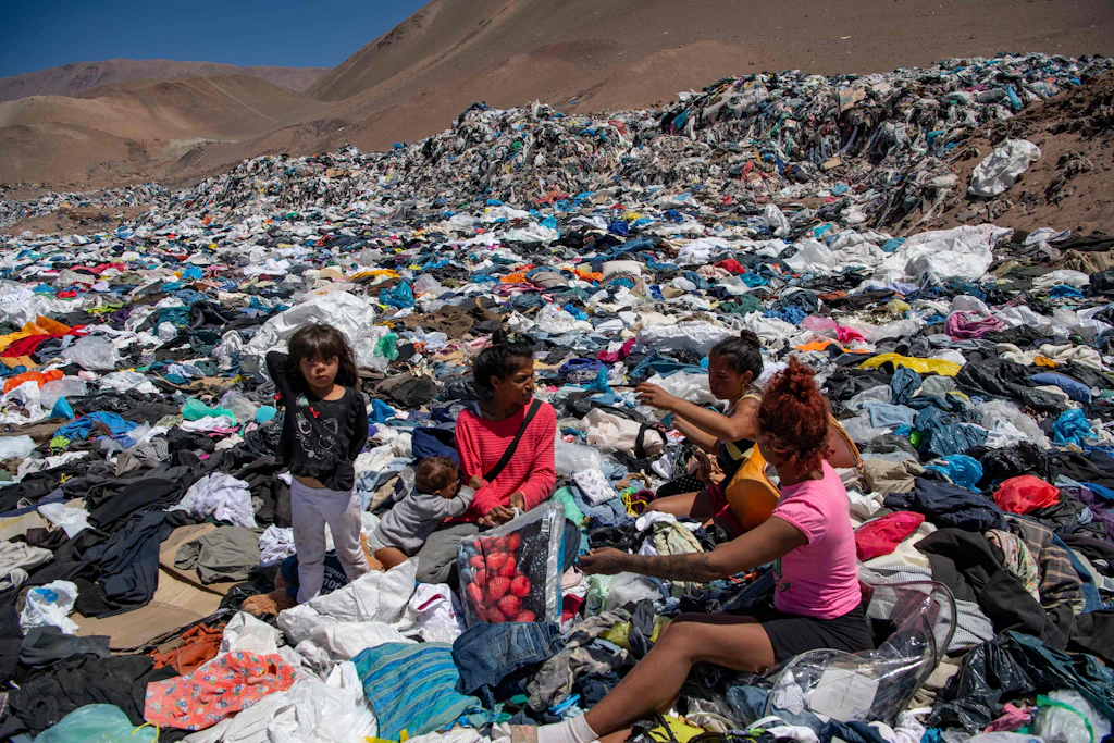 Chiles Atacama-Wüste: Friedhof für gebrauchte Kleidung