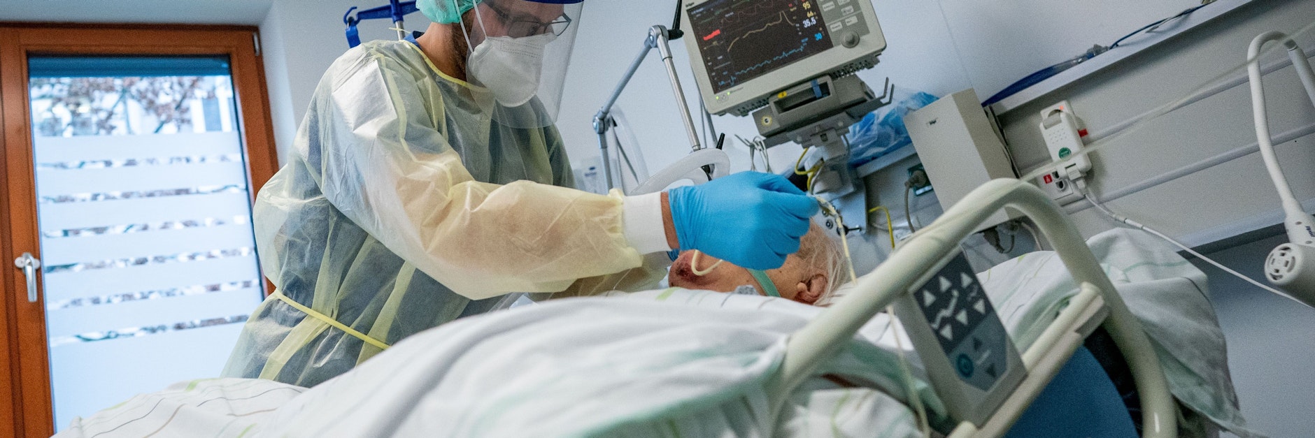 Auf den Intensivstationen der Berliner Kliniken werden aktuell 200 Corona-Kranke behandelt.