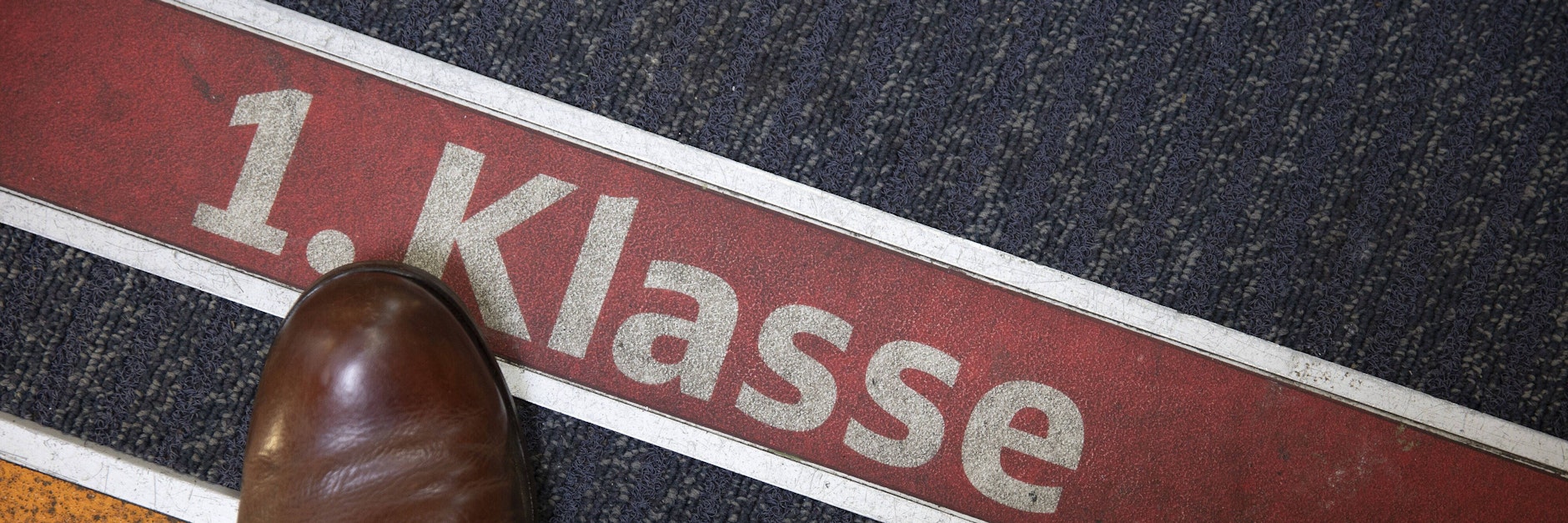 Internationale Verkehrsexperten raten S-Bahn und BVG, wieder die 1. Klasse einzuführen.