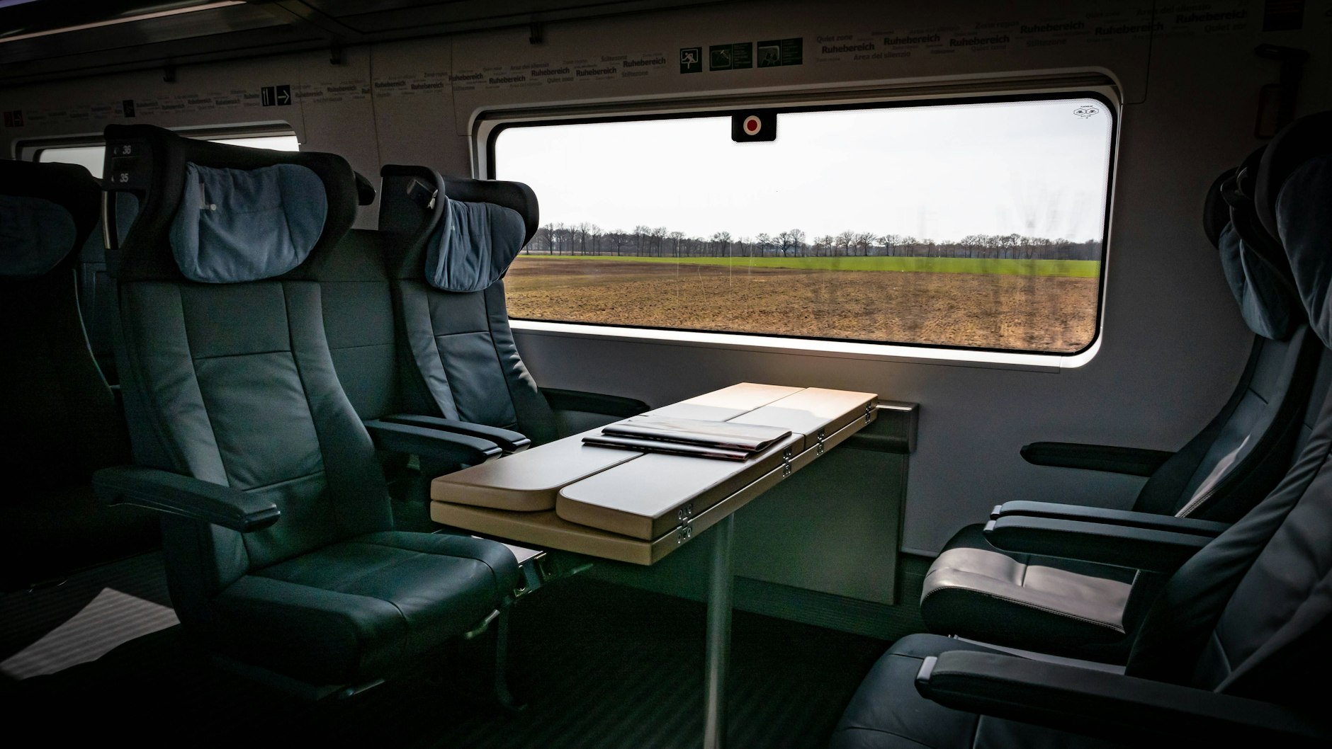 Luxus-Sitze, mehr Platz und Gratis-Internet bieten Erste-Klasse-Abteile im ICE.