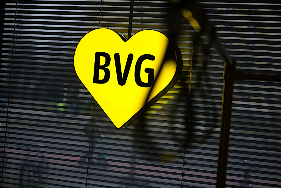 Ein BVG-Herz im BVG-Hauptgebäude in der Holzmarktstraße in Berlin-Mitte.