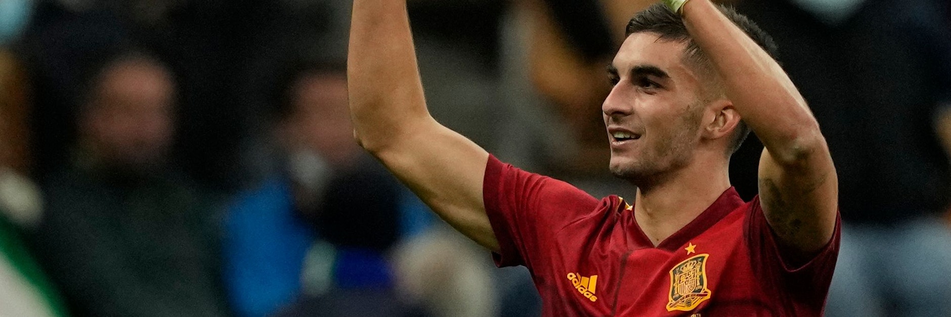 Ferran Torres kehrt nach anderthalb ManCity wieder zurück nach Spanien und unterschrieb beim FC Barcelona eine irre Ausstiegsklausel.