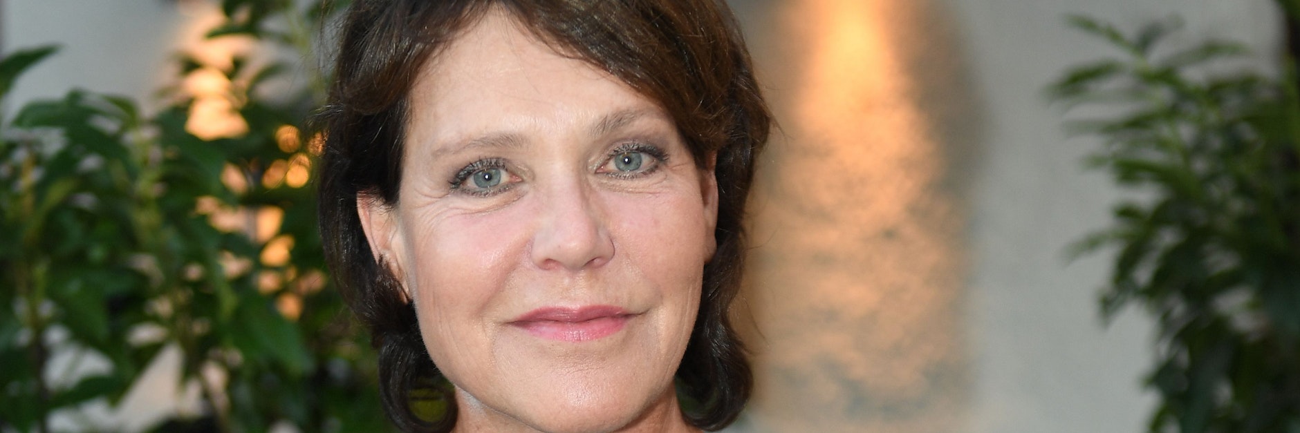 Die Schauspielerin Janina Hartwig feierte im Juni ihren 60. Geburtstag.