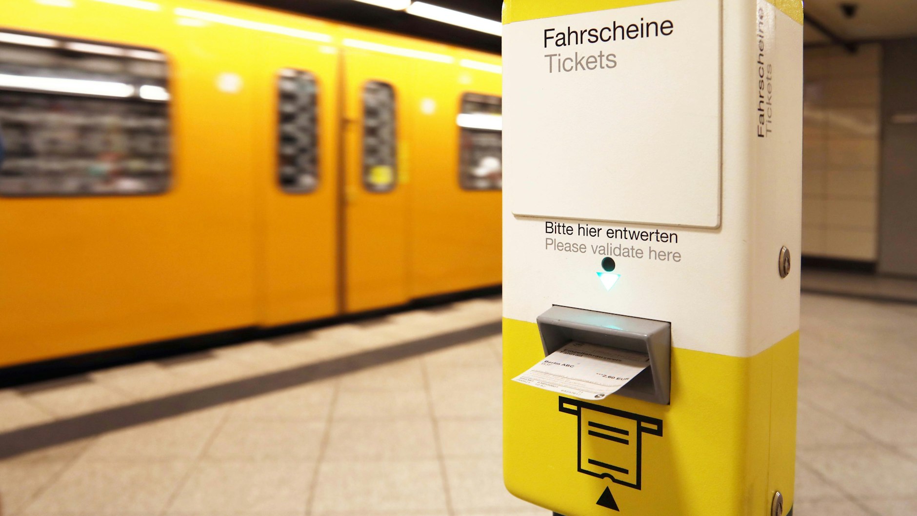 Vor der Fahrt zum Fahrscheinentwerter? Mit der neuen App wäre das nicht mehr nötig.