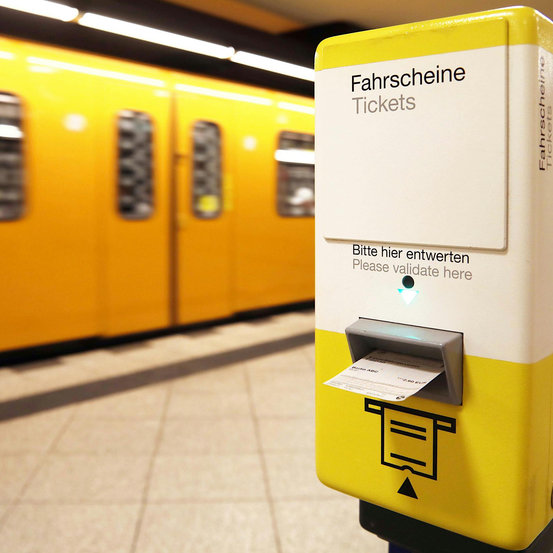 Werden Bus- und Bahnfahrten in Berlin künftig nach Kilometern abgerechnet?