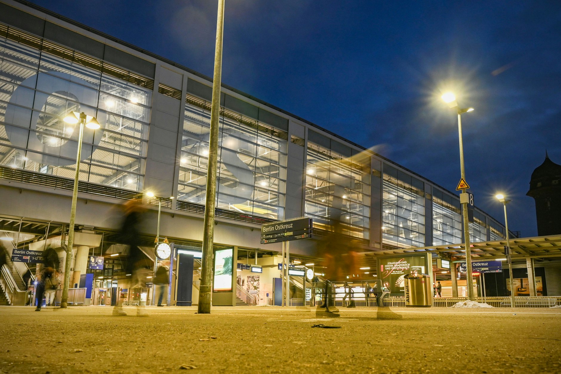 Berlin: Außer für das Ostkreuz hat die Bundespolizei auch für die Bahnhöfe Gesundbrunnen, Südkreuz und Warschauer Straße ein Verbot gefährlicher Gegenstände verhängt.