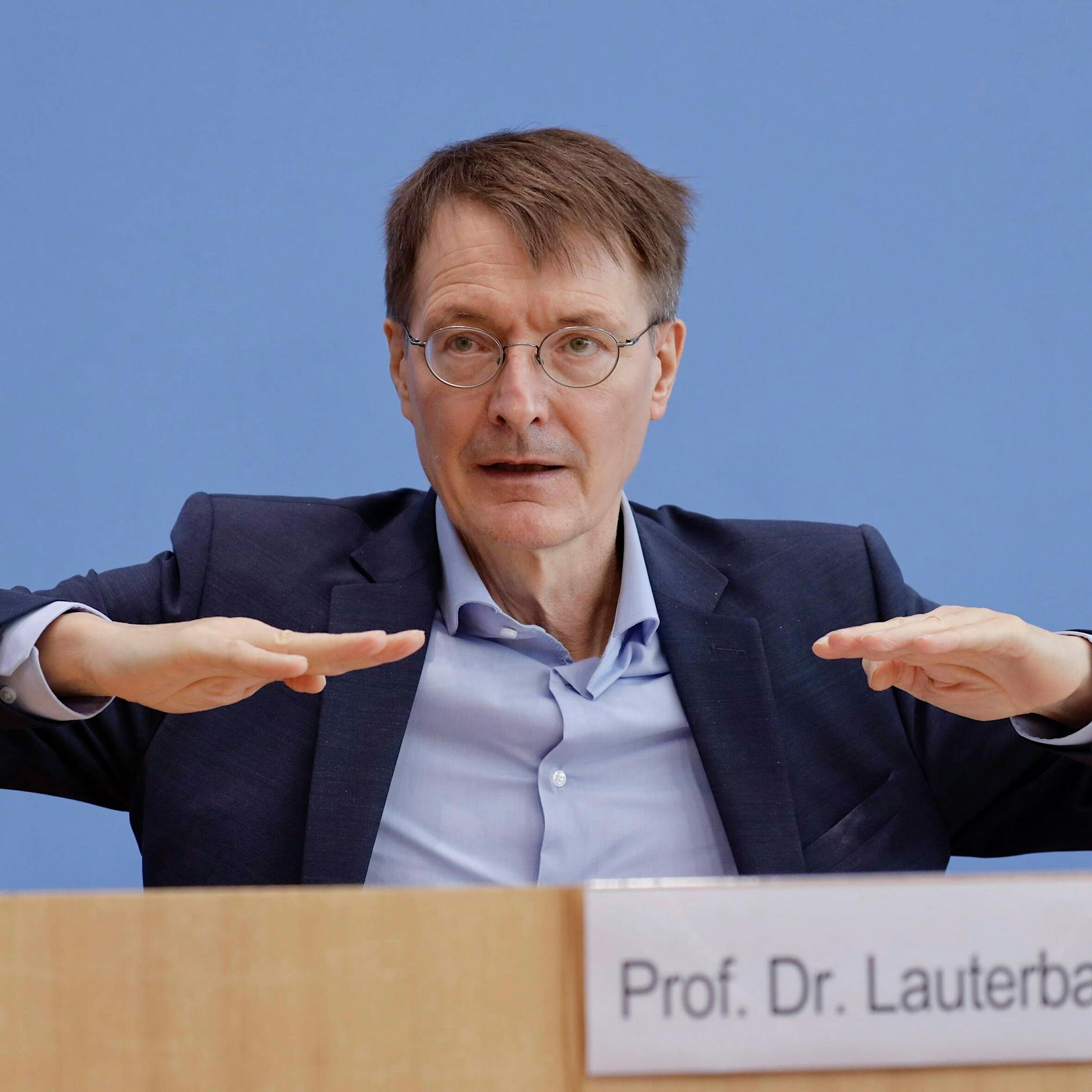 Infektionszahlen zwei bis drei Mal höher als ausgewiesen: Deutschland steuert im Blindflug in die Omikron-Welle – Antigen-Tests sind bei der neuen Variante unzuverlässiger!