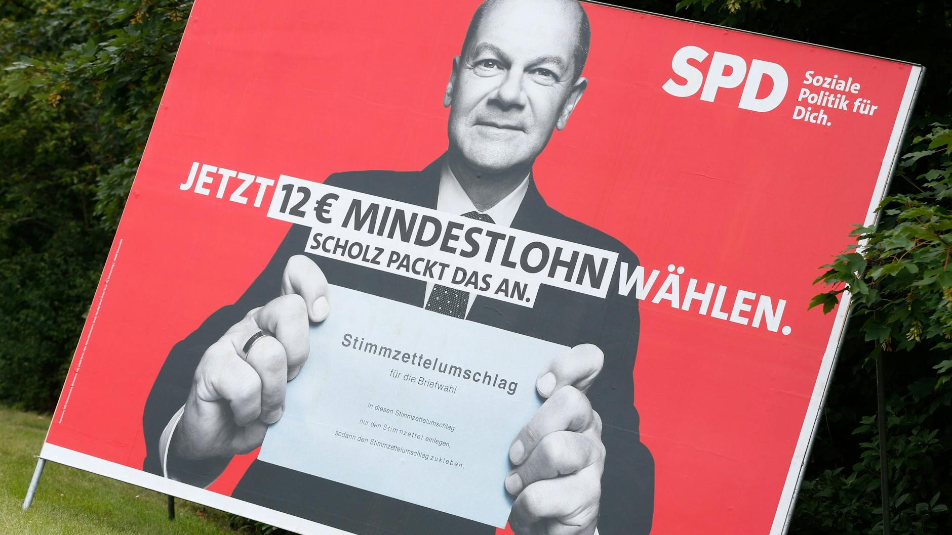 Versprechen gehalten: Olaf Scholz und seine Ampel-Koalition erhöhen den Mindestlohn auf zwölf Euro. 