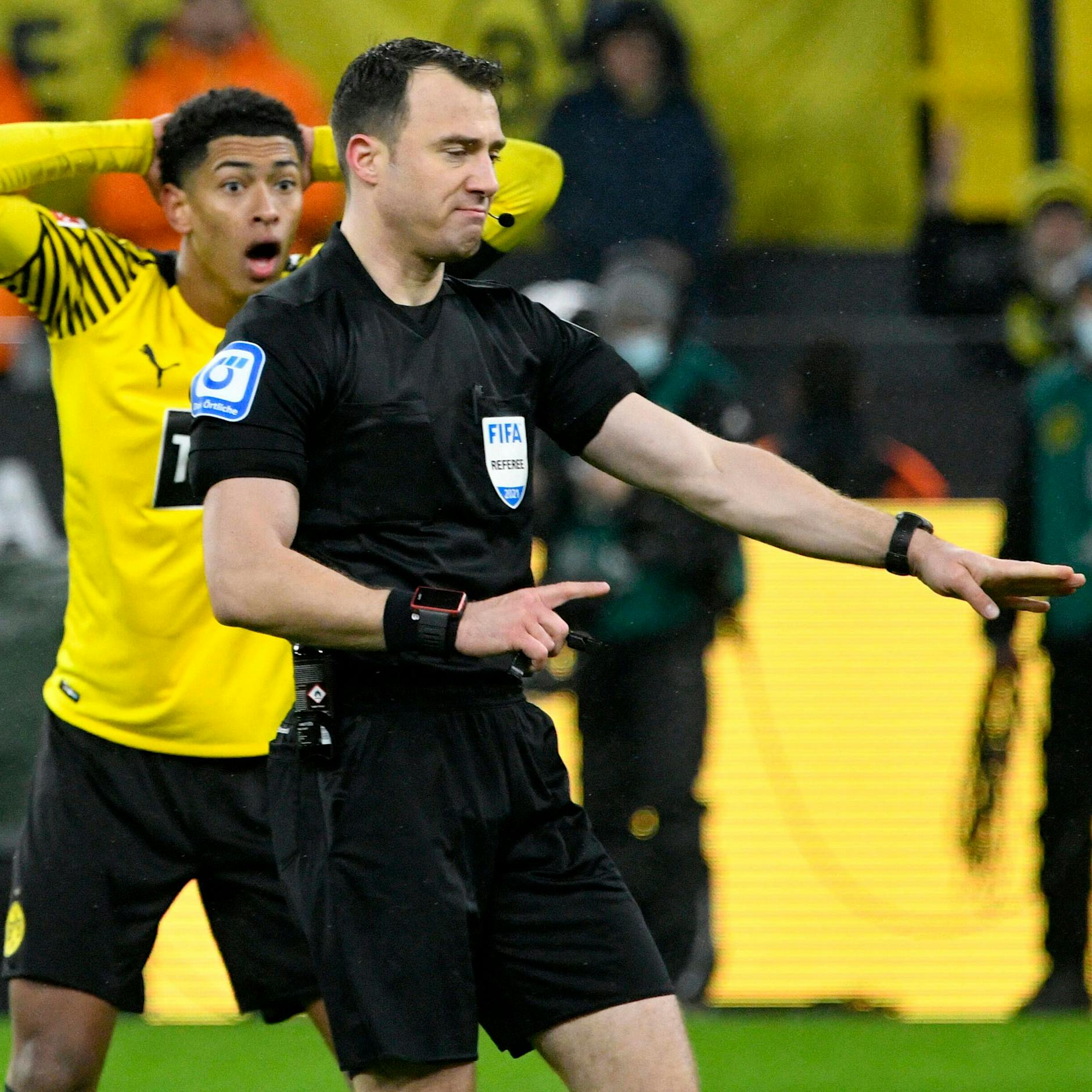 Umstrittener Schiri Zwayer pfeift erstmal keine Dortmund-Spiele mehr