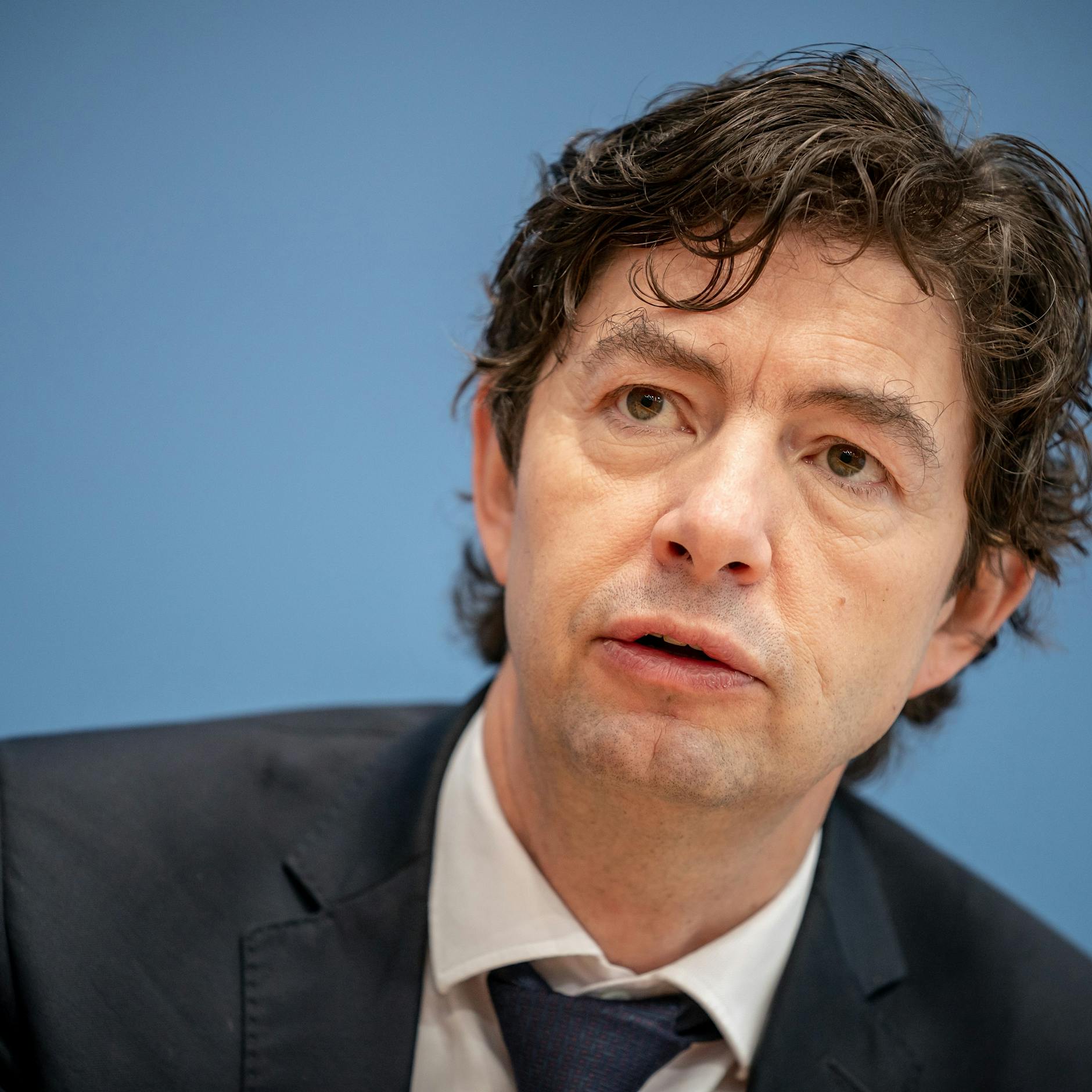 Aus D I E S E M Grund ist Virologe Drosten vorsichtig optimistisch