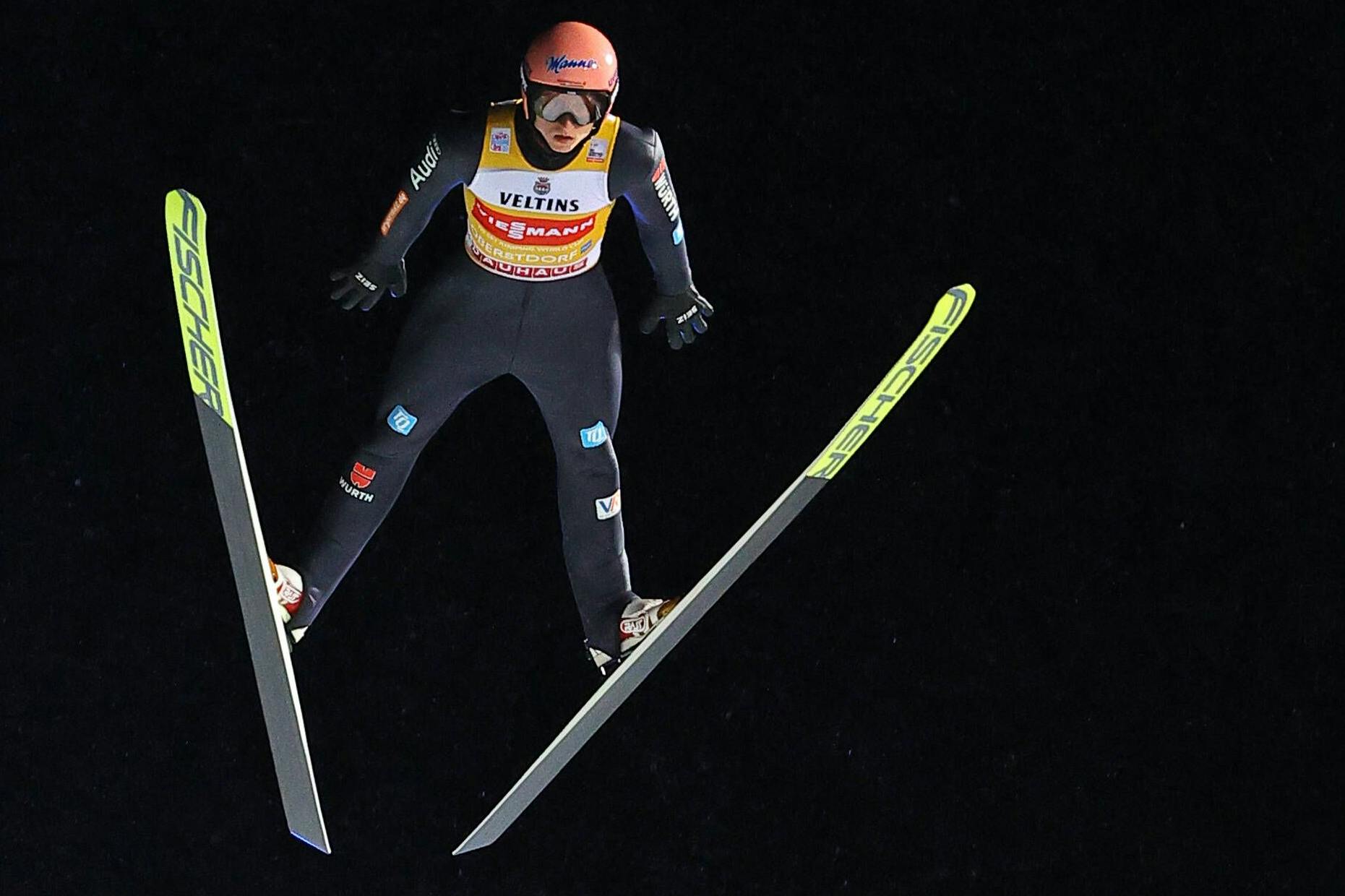 Geht als Fünftplatzierter ins Neujahrsspringen: Karl Geiger in Oberstdorf.