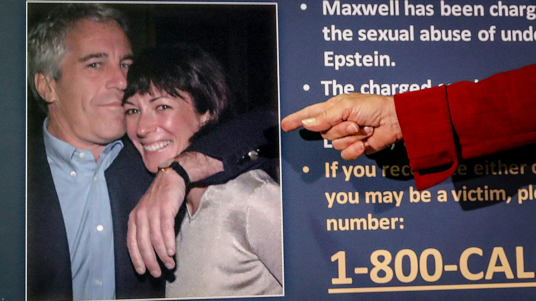 Seine Freundschaft zu Jeffrey Epstein und Ghislaine Maxwell bringt Prinz Andrew in Bedrängnis. Zudem gibt es belastende Aussagen gegen ihn.