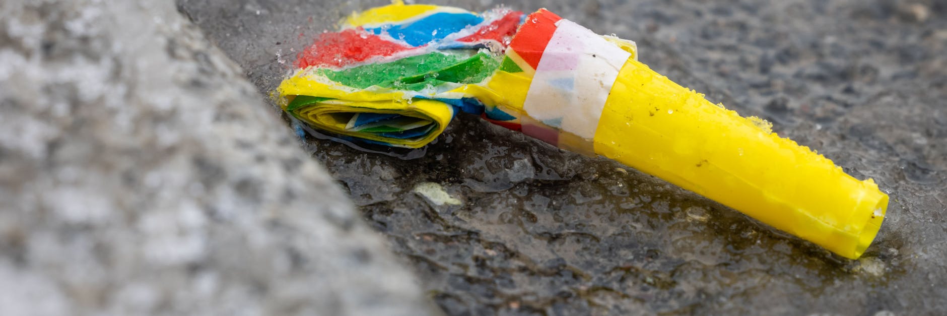 Ausgetutet: Im thüringischen Jüchsen veranstalteten Einwohner trotz hoher Ansteckungszahlen einen Karnevals-Umzug.