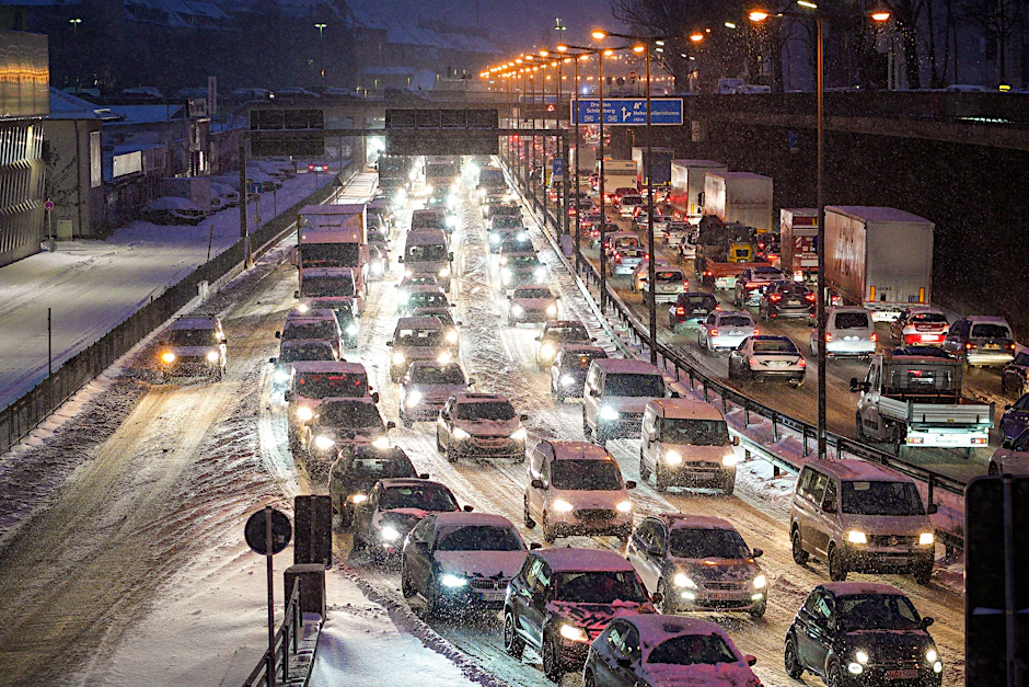 Bumper to bumper on the A100. Does Berlin need more of this?&nbsp;