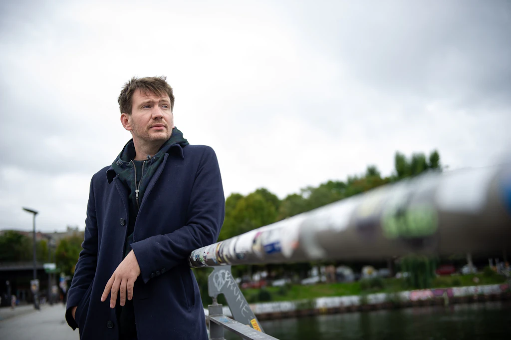 Wie man Deutscher wird: Dmitrij Kapitelmans „Eine Formalie in Kiew“