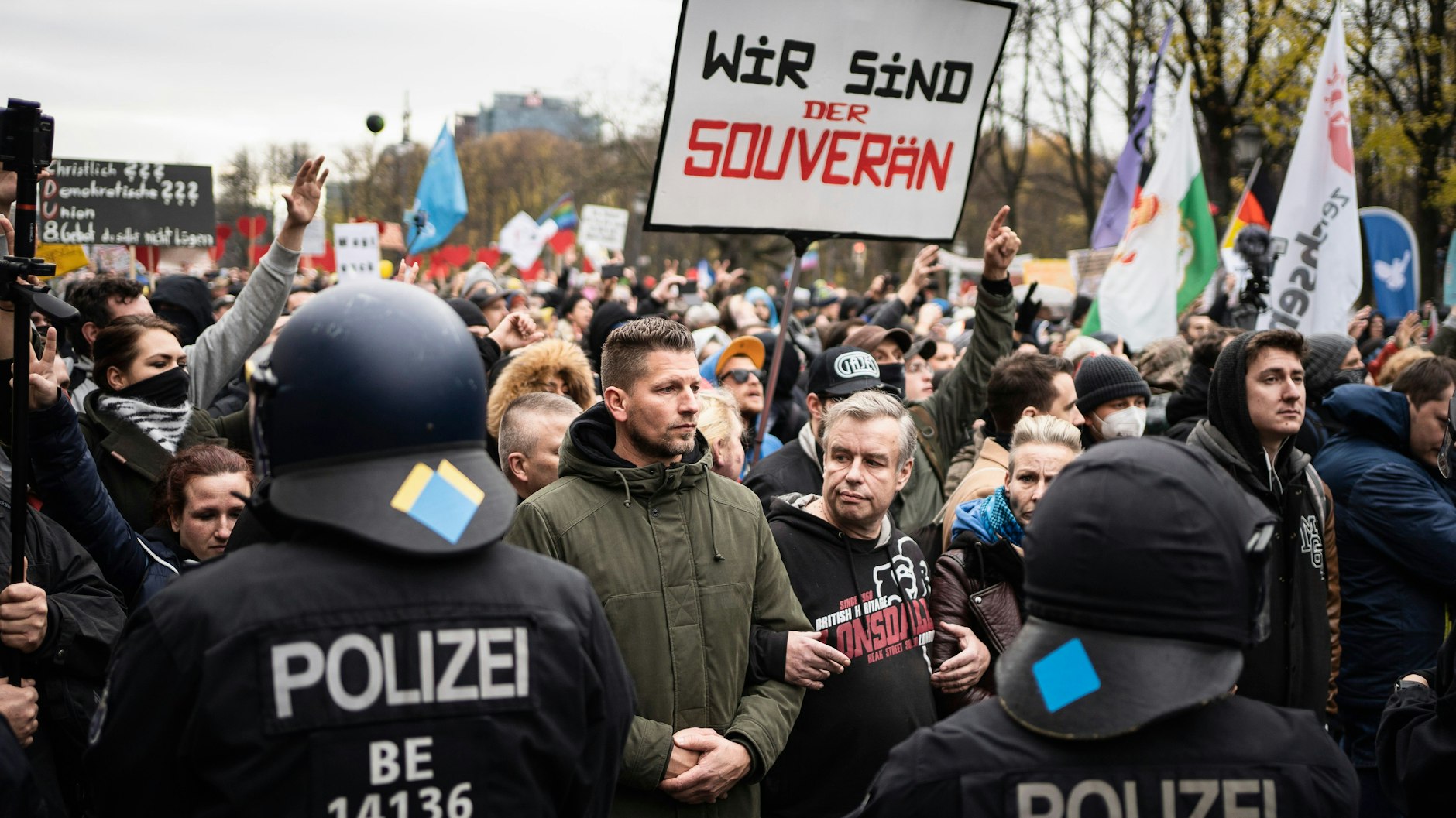 Eine Demonstration gegen die Corona-Maßnahmen der Bundesregierung am 18. November 2020 (Archivbild).<br>