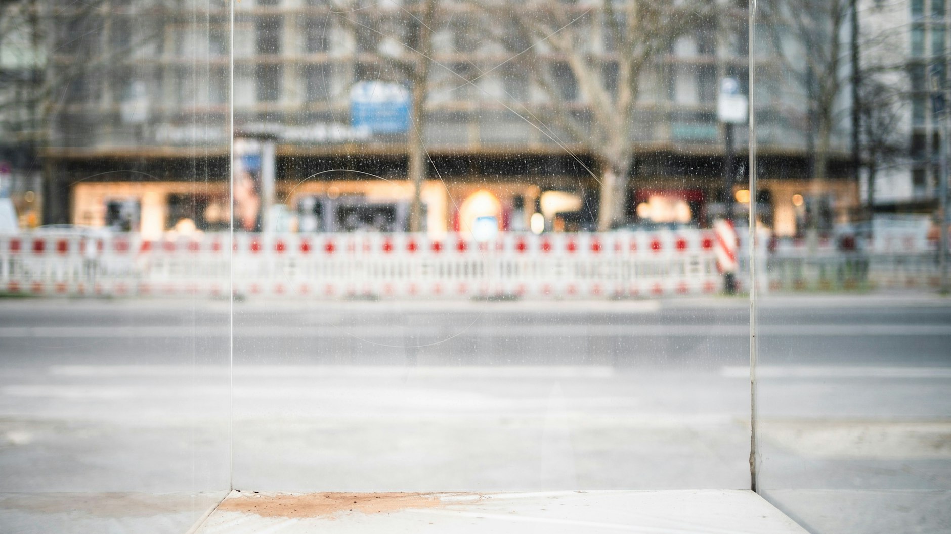 Leeres Schaufenster am Kudamm