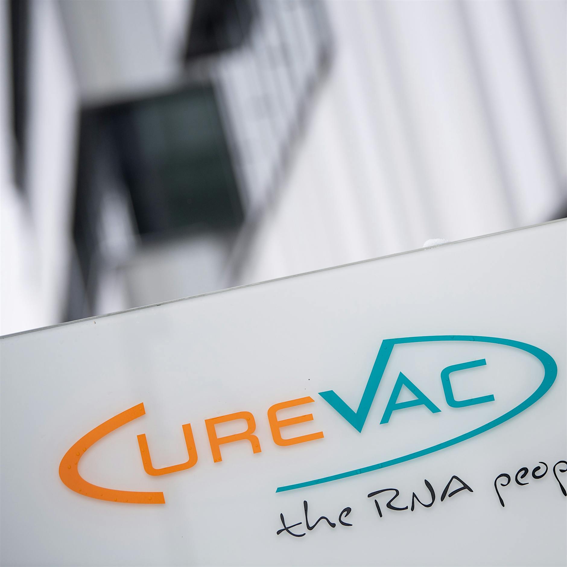 Curevac startet rollierendes Zulassungsverfahren bei EMA