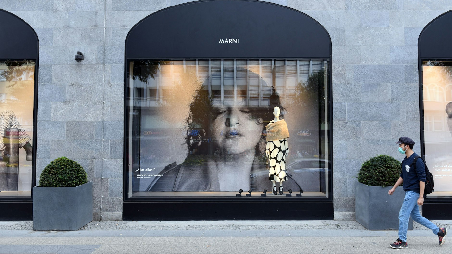 Hengameh Yaghoobifarah posierte im Herbst letzten Jahres für ein Werbeplakat des KaDeWe.<br>