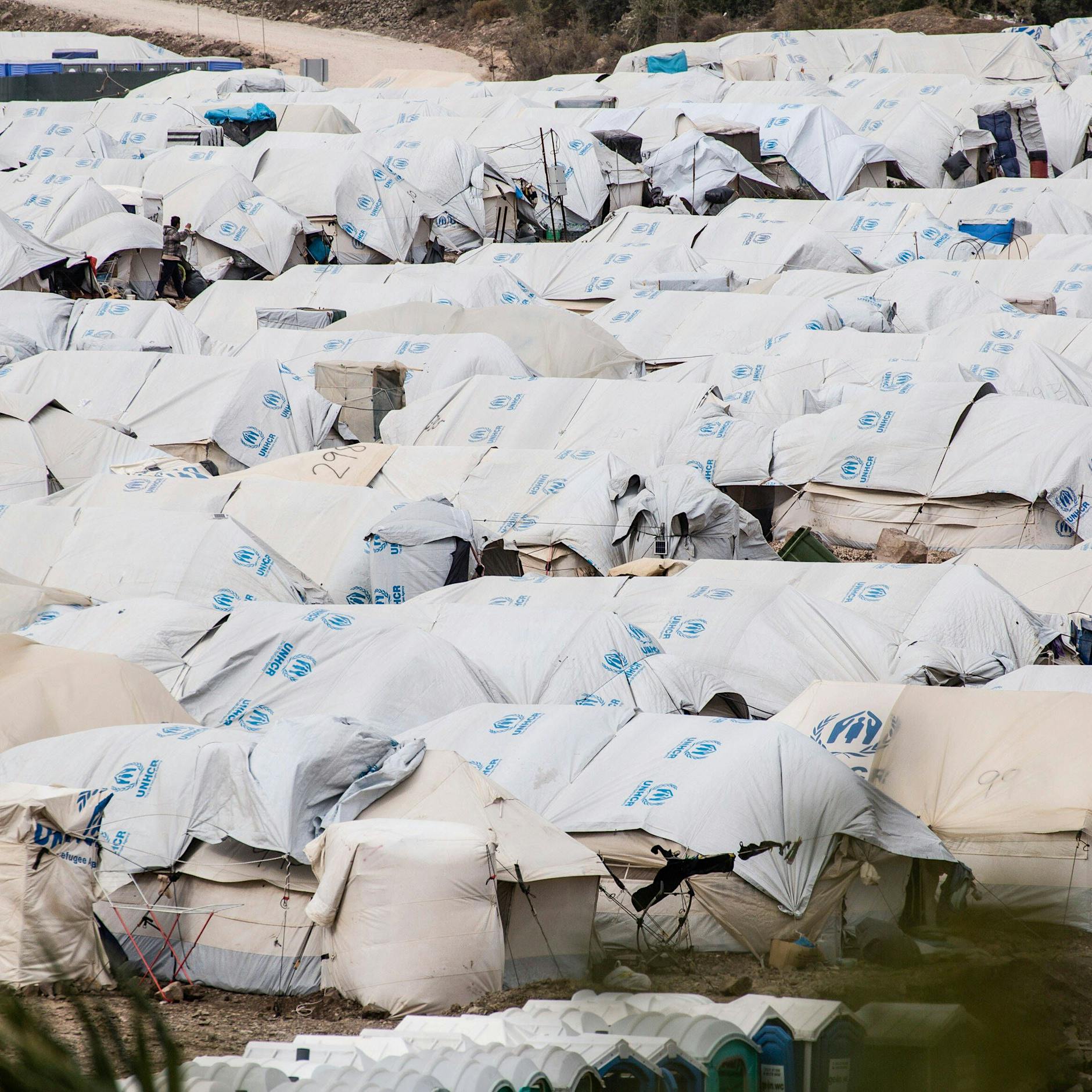 130 Geflüchtete landen in Deutschland – 7500 frieren in der Hölle von Moria 2