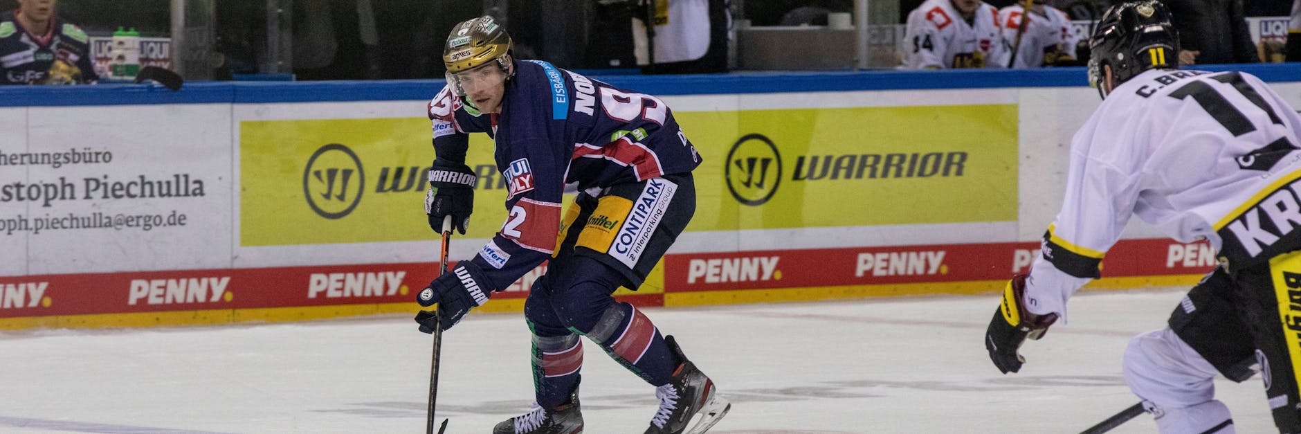 Marcel Noebels bereitete gegen die Krefeld Pinguine zwei Tore vor.