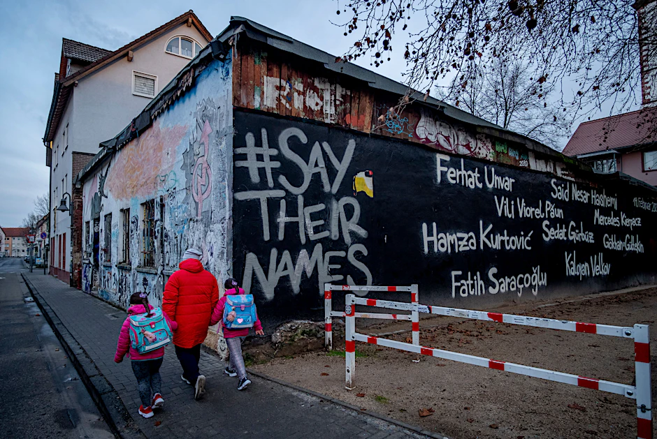Gegen das Vergessen: Die Namen der neun Opfer des rassistischen Anschlags von Hanau.