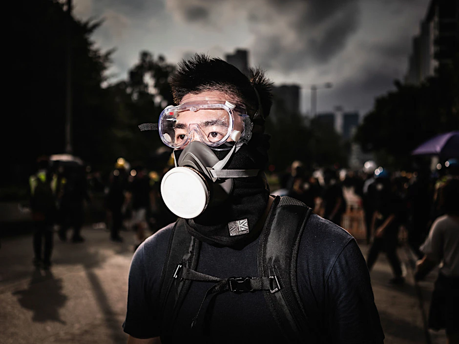 Ein Demonstrant in Hongkong. Er kämpft gegen die Auslieferung von Straftätern an China, die Polizeigewalt und für mehr Demokratie.