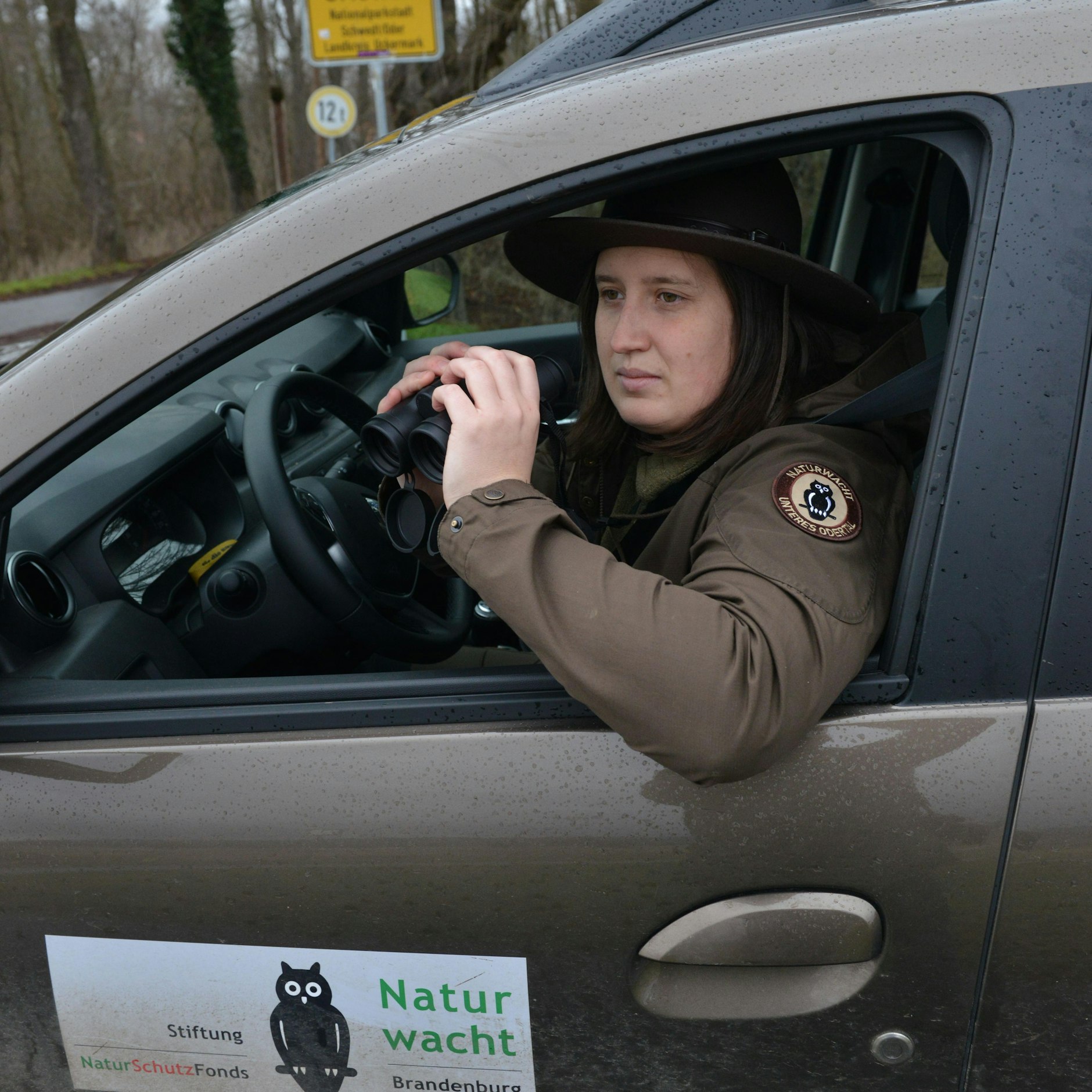 Rangerin Milena Kreiling führt Besucher durch den Nationalpark.<br><br>