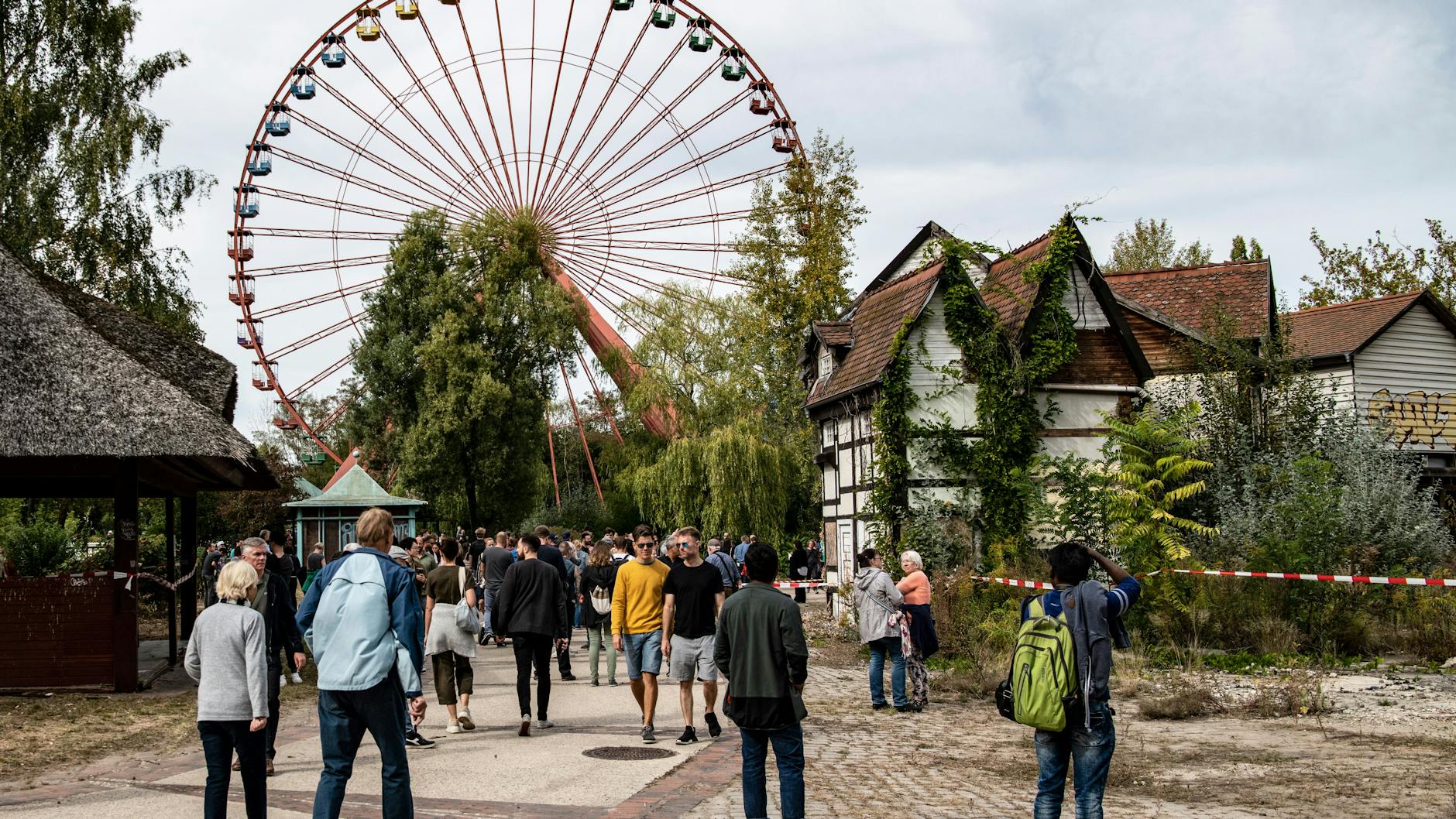 Im vergangenem Herbst konnten Berliner am „Tag des offenen Spreeparks“ das Riesenrad bestaunen.