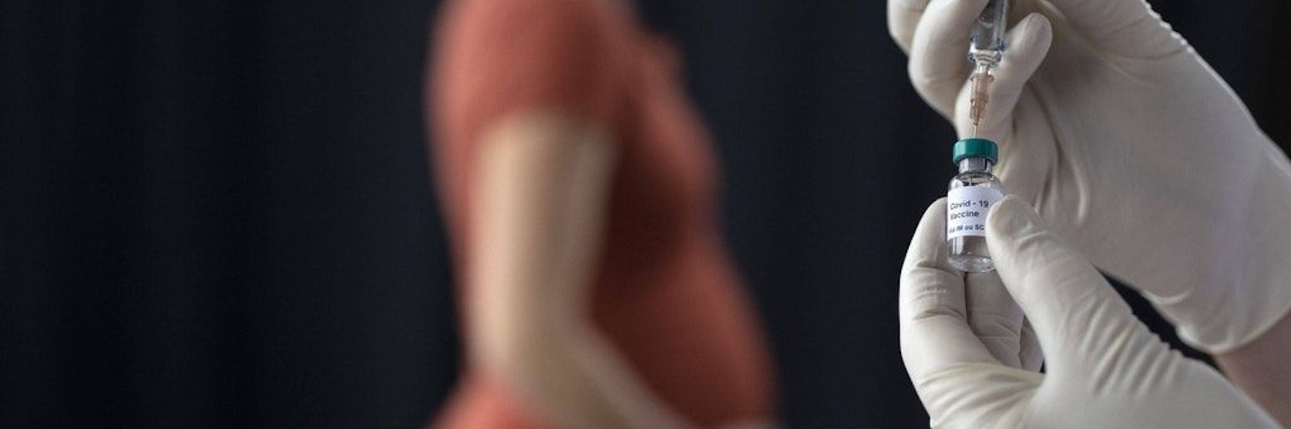 Biontech/Pfizer beobachten im Rahmen einer Studie die Verträglichkeit und Wirksamkeit ihres Impfstoffs bei Schwangeren.