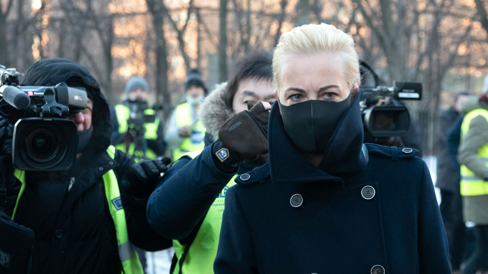 Julia Nawalny kommt zum Gericht, in dem gegen ihren Mann Alexej verhandelt wird.&nbsp;&nbsp;