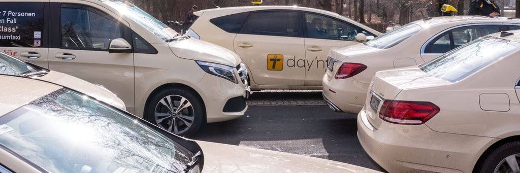 Die Taxifahrer-Branche hat am Freitag gegen eine Änderung des Personenbeförderungsgesetzes demonstriert.