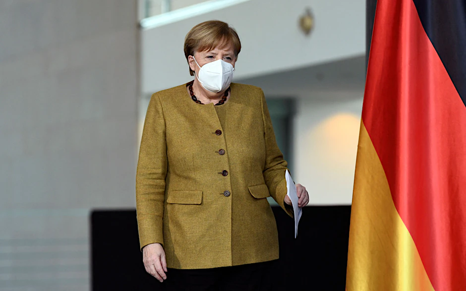 Bundeskanzlerin Angela Merkel (CDU) hat sich für etappenweise Lockerungen des Lockdowns ausgesprochen.