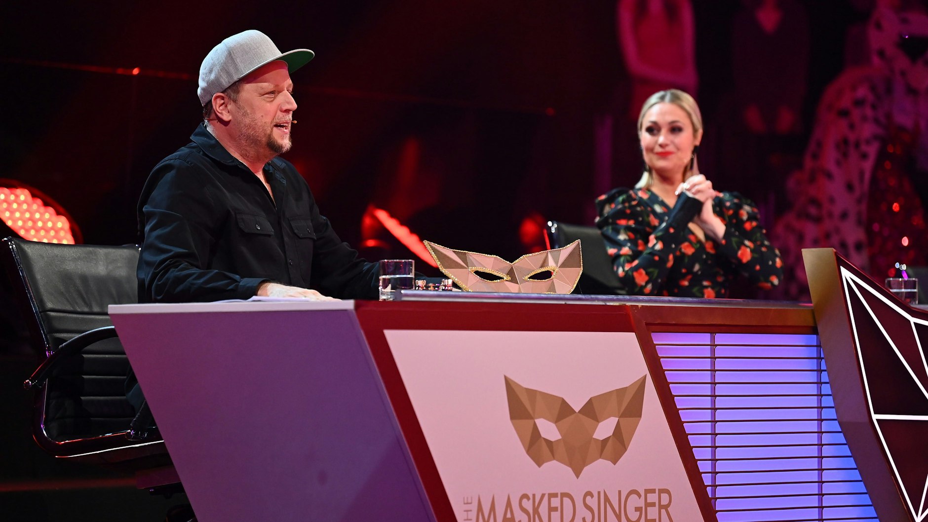 Jury-Gast am „Masked Singer“-Ratepult: Hip-Hop-Legende Smudo.