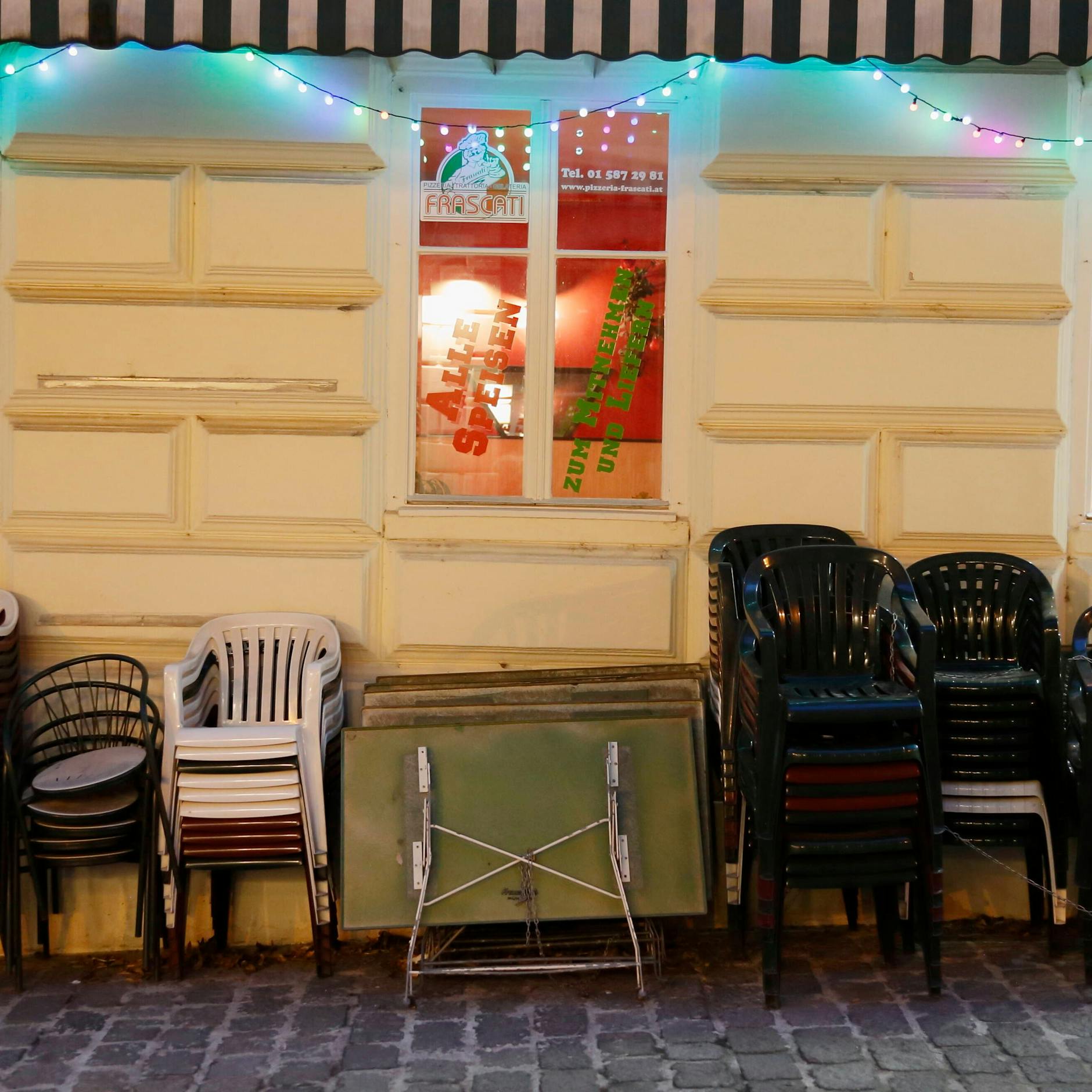 Die Läden in Österreich sind wieder geöffnet, aber die Restaurants weiterhin dicht.