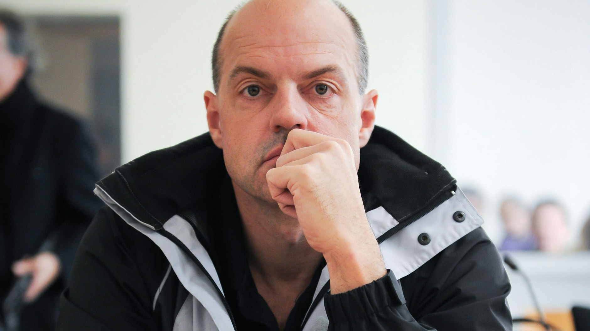 Thomas Drach sitzt im Jahr 2011 in einem Gerichtssaal.