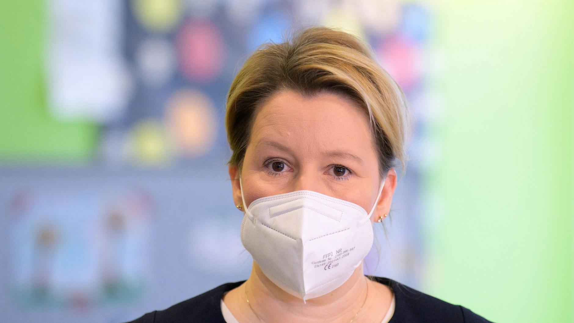 Bundesfamilienministerin und SPD-Landesvorsitzende Franziska Giffey hat sich klar gegen das Anliegen der Initiative Deutsche Wohnen & Co. enteignen ausgesprochen.
