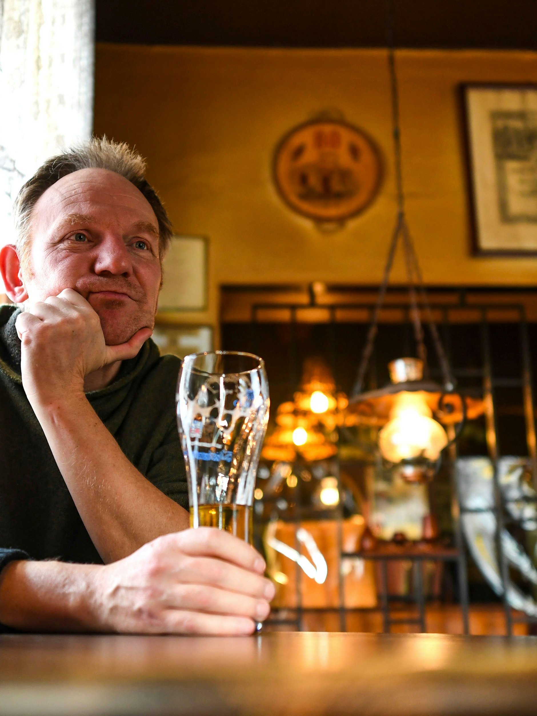 Stammgast Uwe sehnt sich nach Menschen. Reden muss er mit ihnen aber nicht unbedingt.<br>