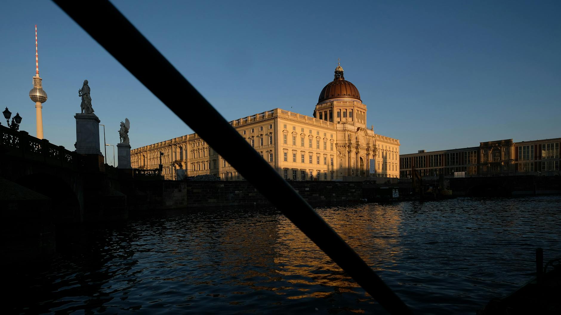 Wurde im Dezember 2020 eröffnet: Das neue Berliner Schloss (Humboldt-Forum). <br>