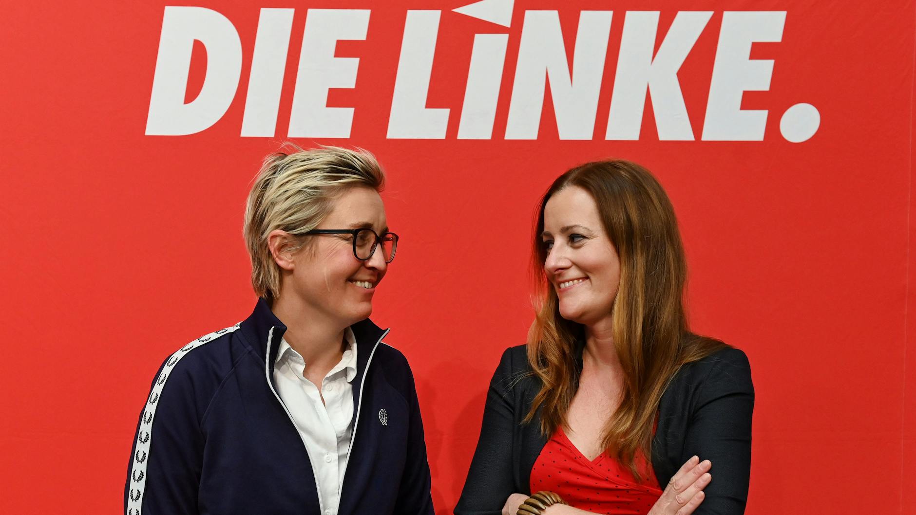 Susanne Hennig-Wellsow (links) und Janine Wissler wollen künftig die Linke führen.