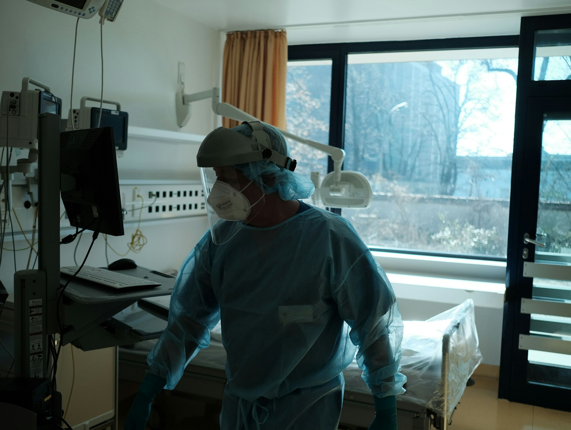 Thomas Klotzkowski auf der Sonderisolierstation der Charité.