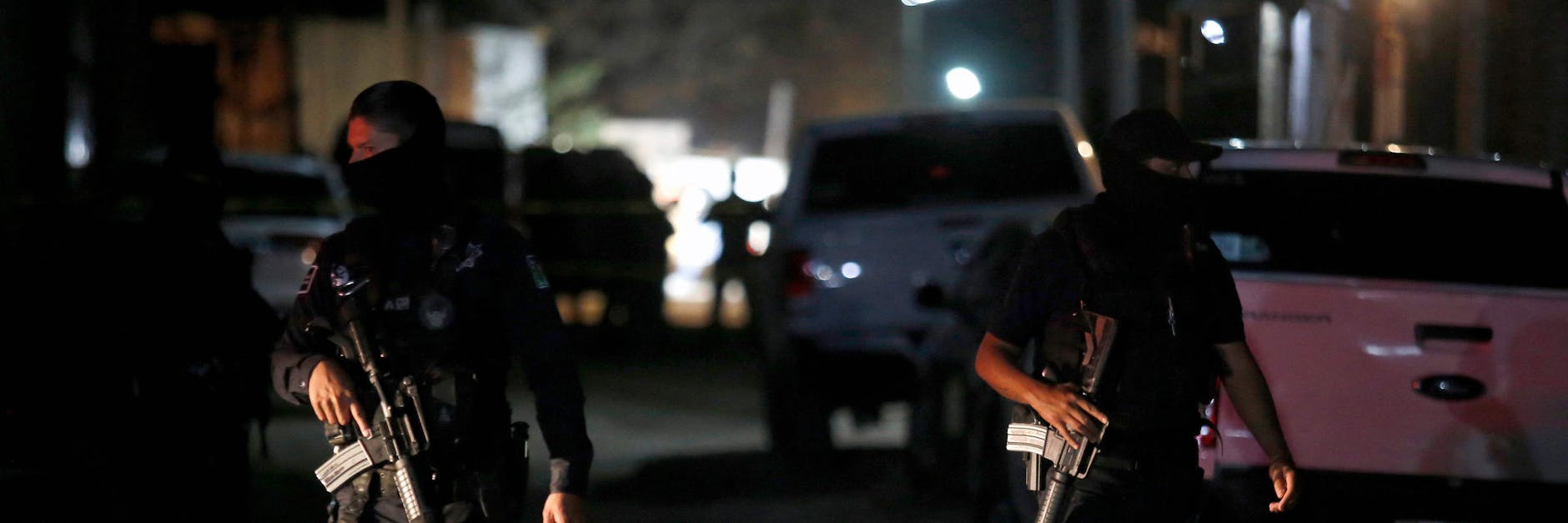 Einsatzkräfte der Polizei am Ort des Verbrechens in Tonalá.