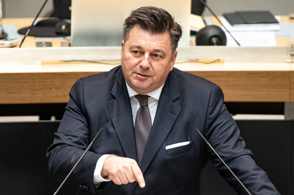 Senator Geisel zufrieden mit neuem Versammlungsgesetz