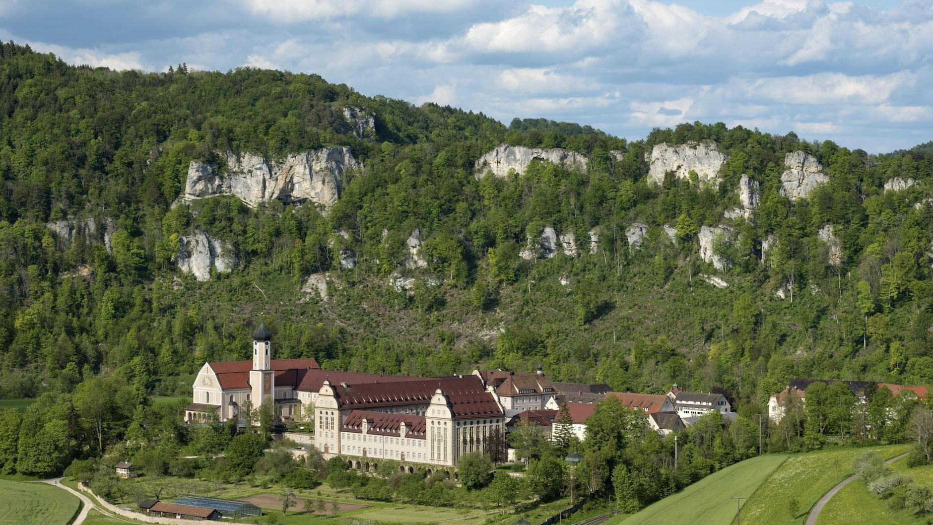 Die 14 Ausflügler hatten sich gegenseitig bei einer Wanderung durch das Donautal mit geselliger Hütteneinkehr angesteckt. 