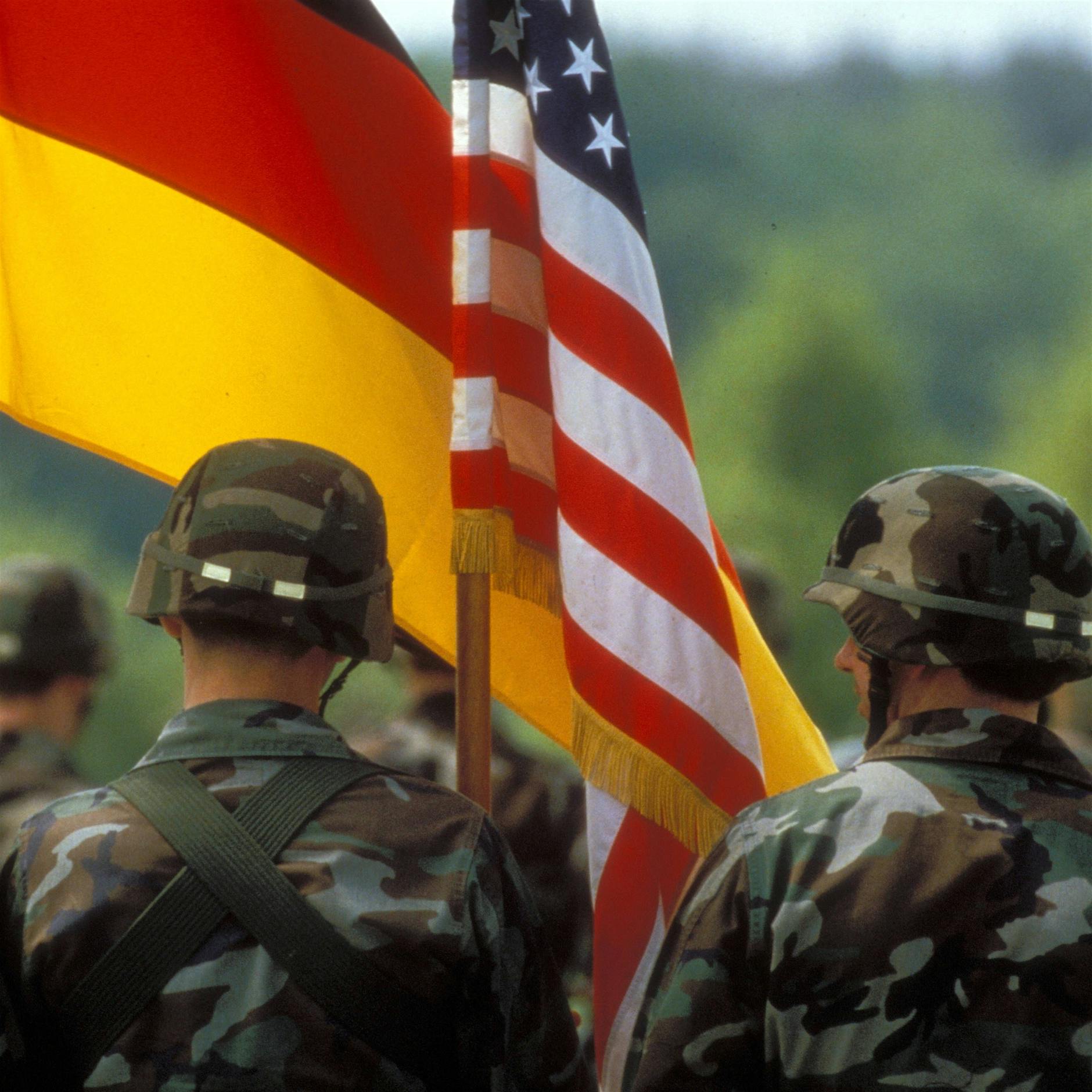 Biden stoppt Pläne für Truppenabzug aus Deutschland