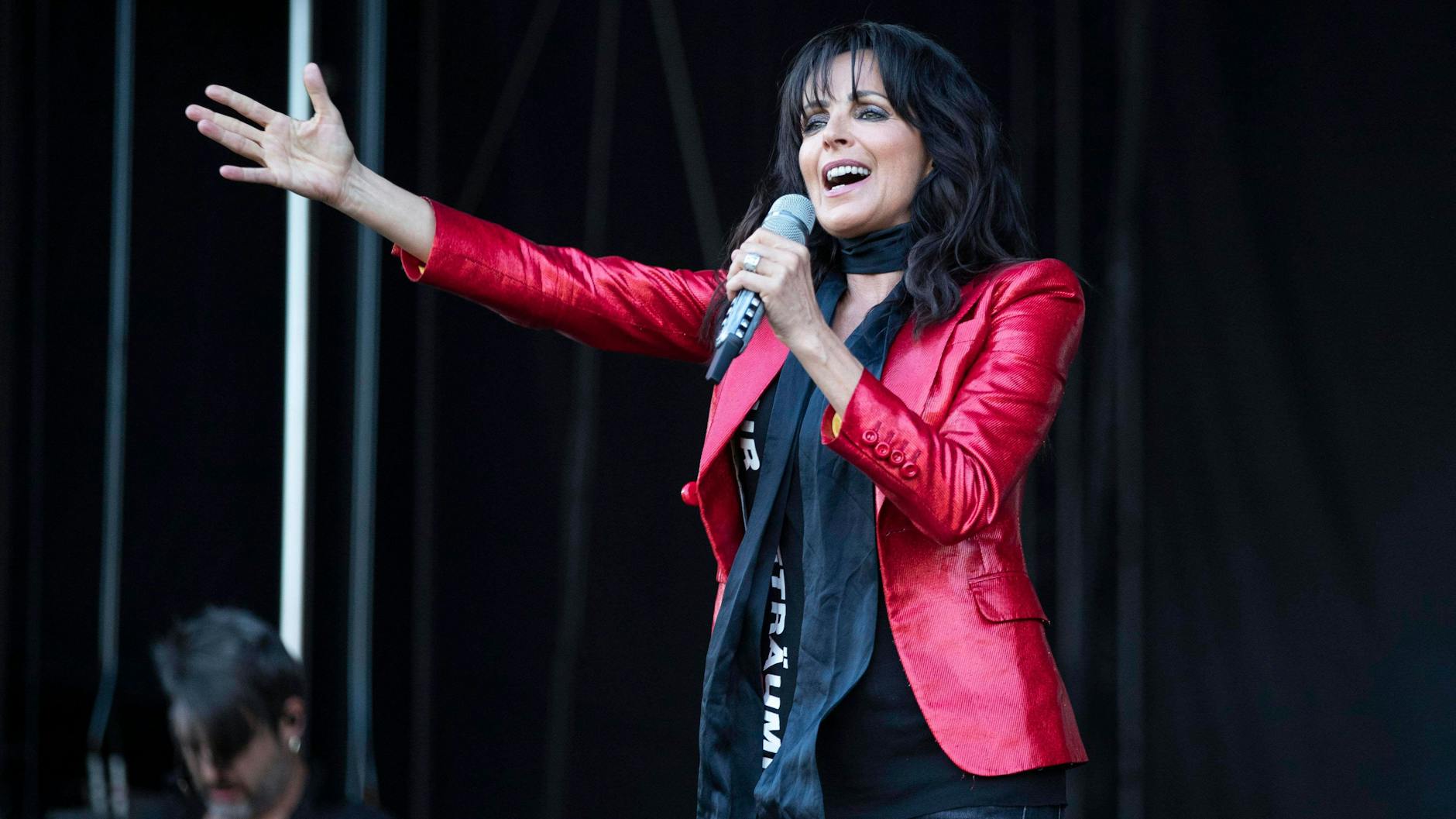 Die deutsche Sängerin Nena sagt: „Ob du dich impfen lässt oder nicht, ist ganz allein Deine Entscheidung und muss von jedem respektiert werden.“