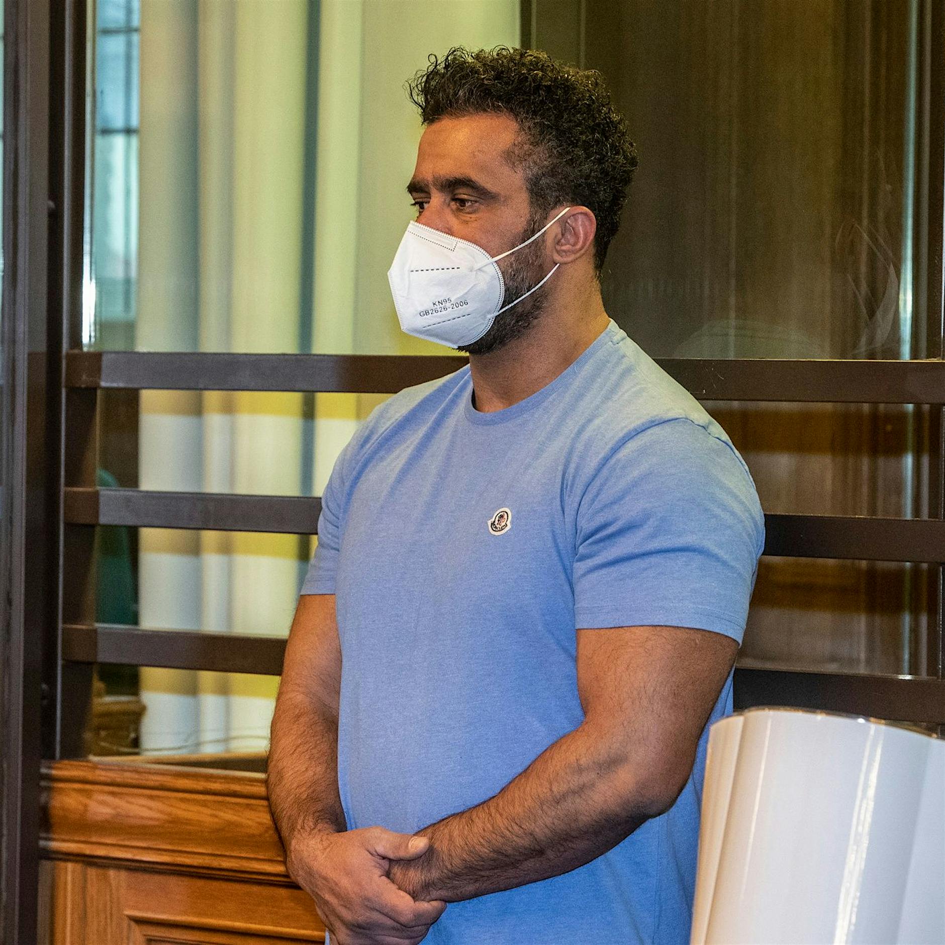 Wenn der Angeklagte seine eigene Podiumsdiskussion eröffnet